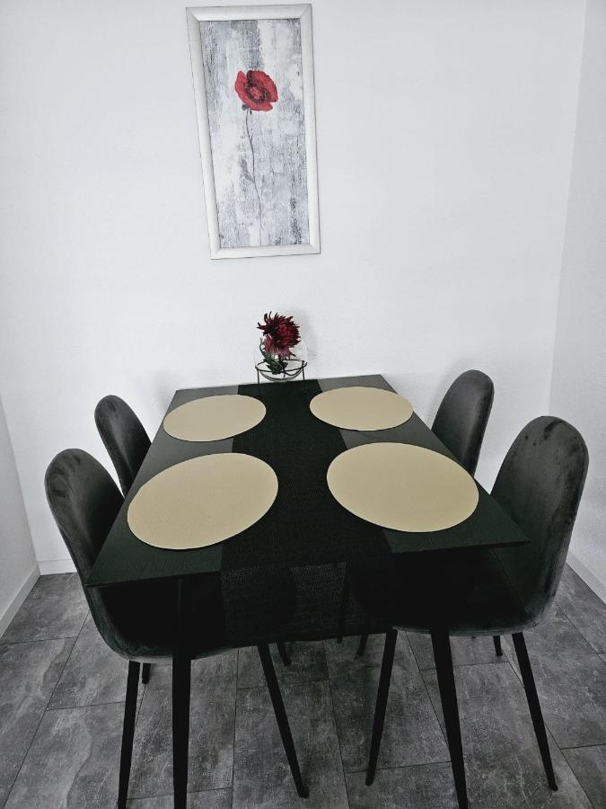 Weinstadt Monteurwohnnung Ferienwohnung エクステリア 写真